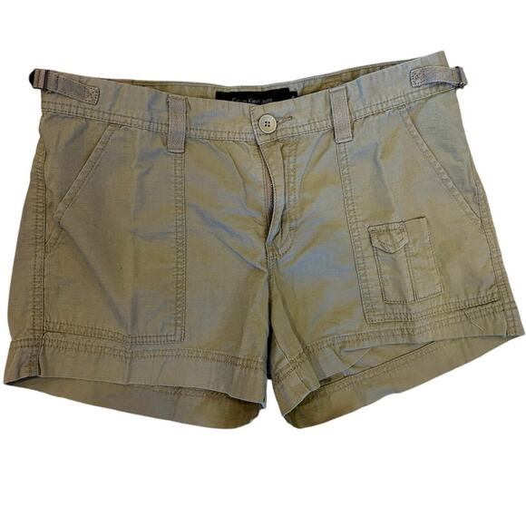 Women’s Calvin Klein Jeans Khaki Shorts pockets Mid Rise Button Close Size 8 - Picture 1 of 4